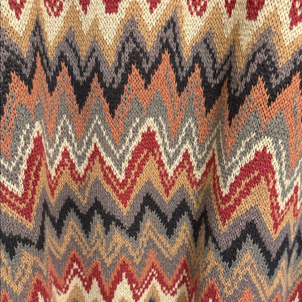 Men's Chevron Pattern Crewneck Sweater - Picture 3 of 7